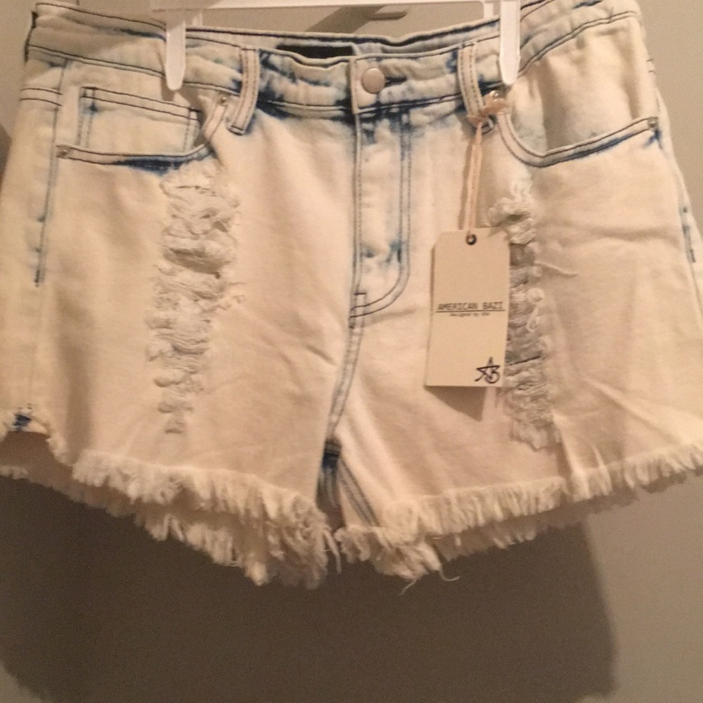 Denim distressed short